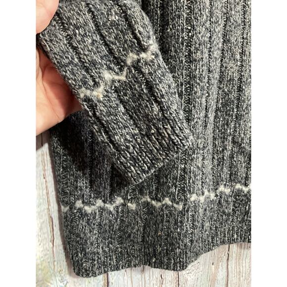 Vintage Woolrich V Neck Sweater Size Large - Picture 3 of 9